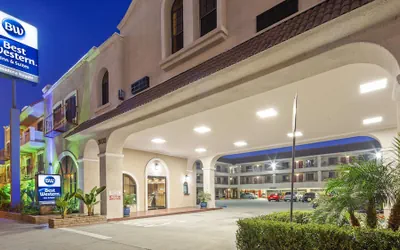 Photo 2 - Best Western Pasadena Royale Inn & Suites
