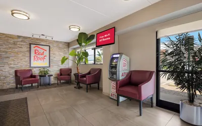Photo 4 - Red Roof Inn PLUS+ Nashville Airport