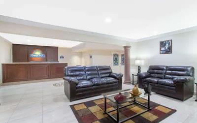 Photo 2 - Days Inn by Wyndham Indio