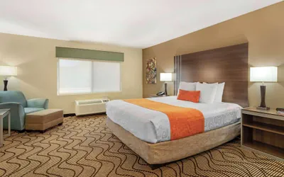 Photo 2 - Best Western Heritage Inn - Chico