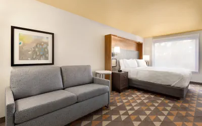 Photo 2 - Holiday Inn Houston Intercontinental Airport by IHG