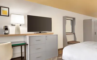 Photo 4 - Holiday Inn Houston Intercontinental Airport by IHG