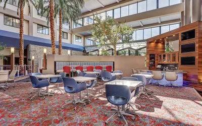Photo 3 - Crowne Plaza Hotel Foster City - San Mateo by IHG