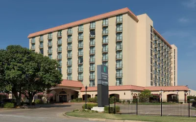 Photo 2 - Embassy Suites by Hilton Tulsa I-44