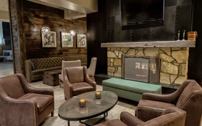 Photo 5 - Embassy Suites by Hilton Tulsa I-44