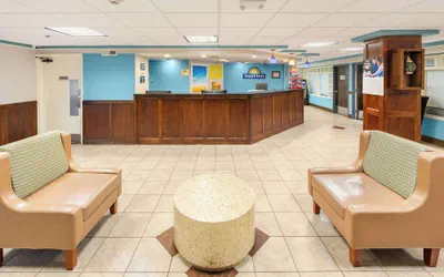 Photo 2 - Days Inn by Wyndham Raleigh-Airport-Research Triangle Park