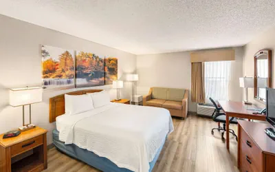 Photo 3 - Days Inn by Wyndham Raleigh-Airport-Research Triangle Park