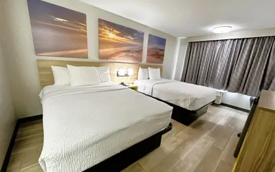 Photo 2 - Days Inn by Wyndham Holland