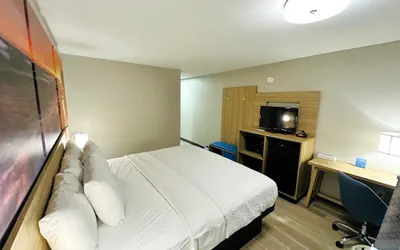 Photo 4 - Days Inn by Wyndham Holland