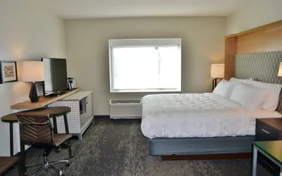 Photo 3 - Holiday Inn Columbus by IHG