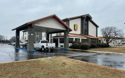 Photo 2 - Super 8 by Wyndham Blytheville