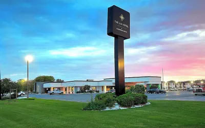 Photo 2 - The Lux Hotel & Conference Center, an Ascend Collection Hotel