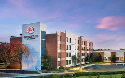 Photo 2 - DoubleTree by Hilton Hotel Rocky Mount