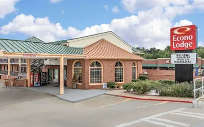 Photo 2 - Econo Lodge Acworth East