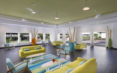 Photo 4 - Kauai Shores Hotel