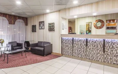 Photo 4 - Ramada by Wyndham Lebanon