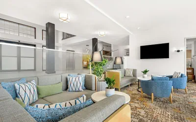 Photo 2 - Hampton Inn Morgan Hill