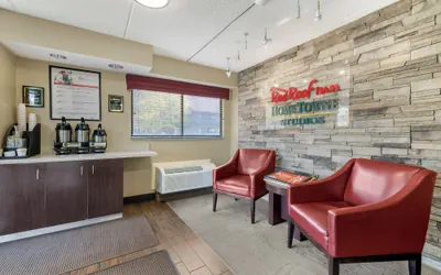 Photo 3 - Red Roof Inn Buffalo - Niagara Airport