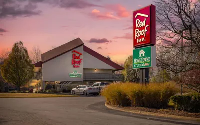Photo 2 - Red Roof Inn Buffalo - Niagara Airport
