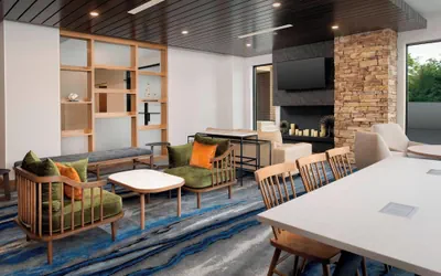 Photo 2 - Fairfield Inn & Suites by Marriott Alexandria West/Mark Center
