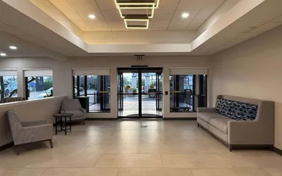 Photo 5 - Quality Inn & Suites Baton Rouge West – Port Allen