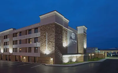 Photo 2 - DoubleTree by Hilton Schenectady Downtown