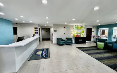 Photo 3 - Days Inn by Wyndham Williams