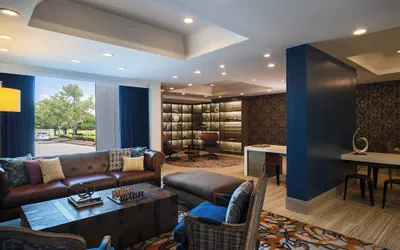 Photo 5 - Renaissance Concourse Atlanta Airport Hotel