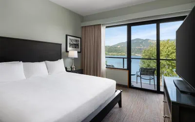 Photo 2 - Best Western Plus Hood River Inn