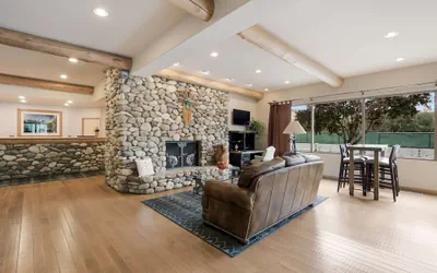 Photo 4 - Best Western Plus Kentwood Lodge