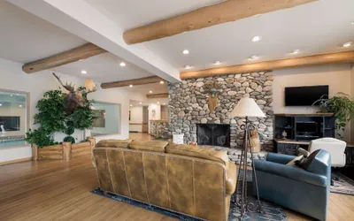 Photo 5 - Best Western Plus Kentwood Lodge