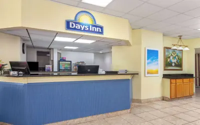 Photo 3 - Days Inn by Wyndham Shelby