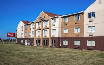 Photo 2 - Red Roof Inn & Suites Danville, IL