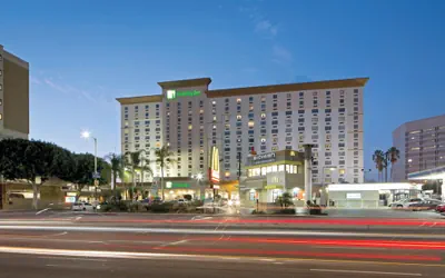 Photo 2 - Holiday Inn Los Angeles - LAX Airport by IHG