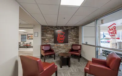 Photo 4 - Red Roof Inn Knoxville Central - Papermill Road