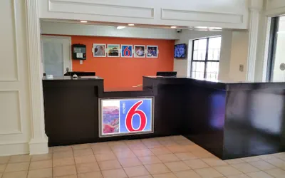 Photo 3 - Motel 6 Palestine, TX