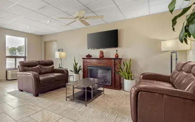 Photo 3 - Best Western Galaxy Inn