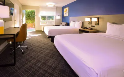 Photo 2 - Comfort Inn Encinitas Near Legoland