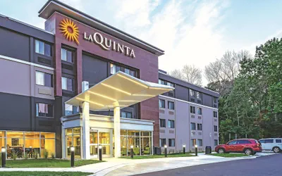 Photo 2 - La Quinta Inn & Suites by Wyndham Columbia / Fort Meade