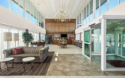 Photo 3 - SureStay Plus Hotel by Best Western Brandywine Valley