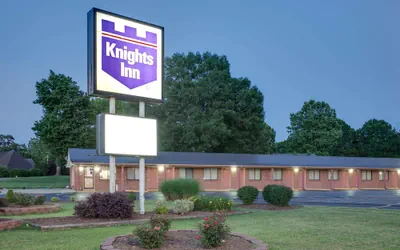 Photo 2 - Knights Inn Paris