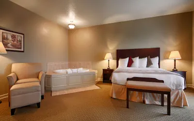 Photo 2 - Best Western Plus Bayshore Inn