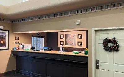 Photo 2 - Comfort Suites Peoria Sports Complex