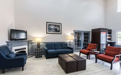 Photo 4 - Quality Suites Burleson - Ft. Worth