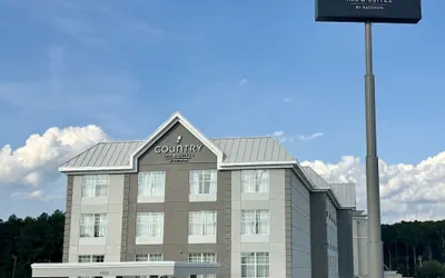 Photo 2 - Country Inn & Suites by Radisson, Lumberton, NC