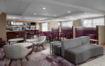 Photo 4 - Courtyard by Marriott Detroit Brighton