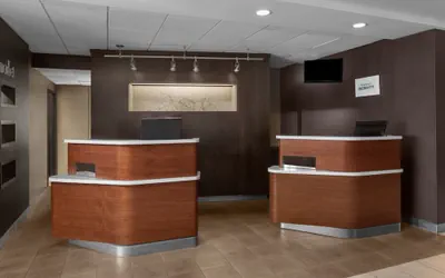 Photo 3 - Courtyard by Marriott Detroit Brighton