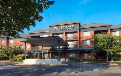 Photo 2 - Courtyard by Marriott Newport News Yorktown