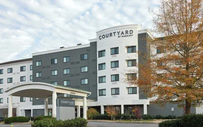 Photo 2 - Courtyard by Marriott Bristol