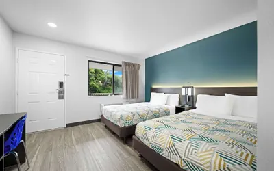 Photo 4 - Vagabond Inn Monterey